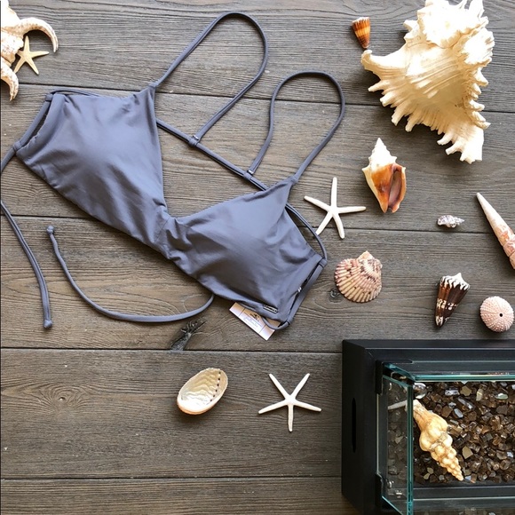 O'Neill Other - 🌾🌷O’Neill SALT WATER SOLIDS BIKINI TOP🌷🌾